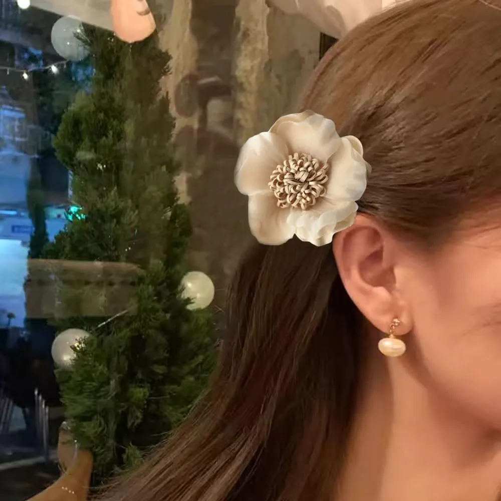 Elegant Large Cloth Flower Brooches Big Camellia Flower Pin for Women Dainty Cloth Fabric Rose Brooches Dress Skirt Scarf Hat Pins Clothing Decoration Accessories