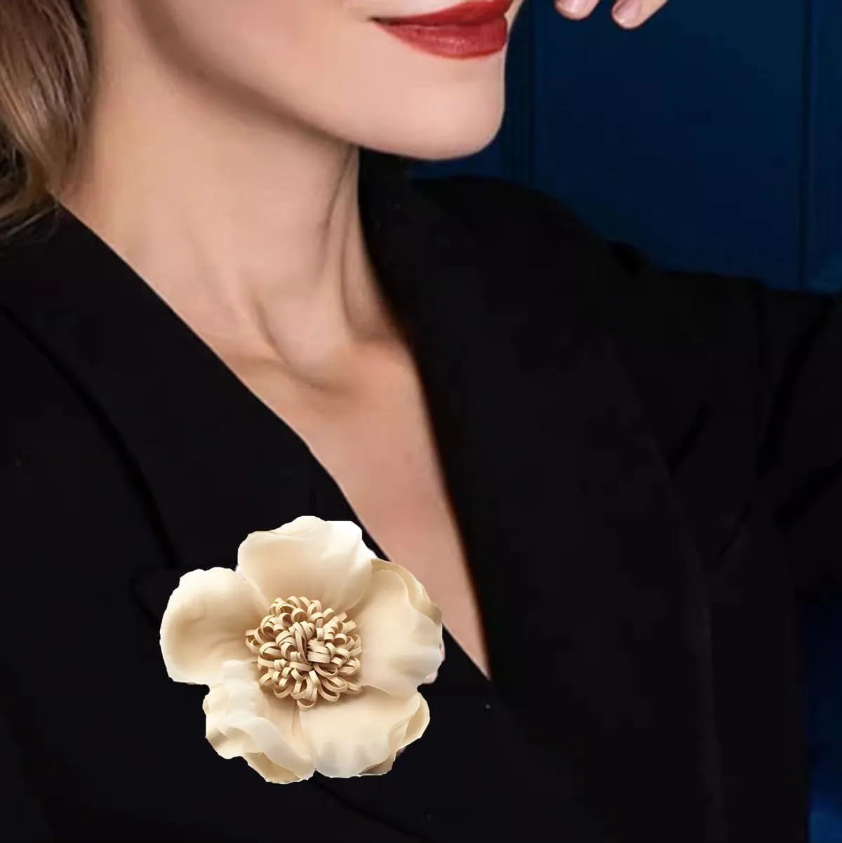 Elegant Large Cloth Flower Brooches Big Camellia Flower Pin for Women Dainty Cloth Fabric Rose Brooches Dress Skirt Scarf Hat Pins Clothing Decoration Accessories