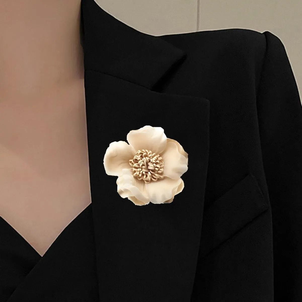 Elegant Large Cloth Flower Brooches Big Camellia Flower Pin for Women Dainty Cloth Fabric Rose Brooches Dress Skirt Scarf Hat Pins Clothing Decoration Accessories