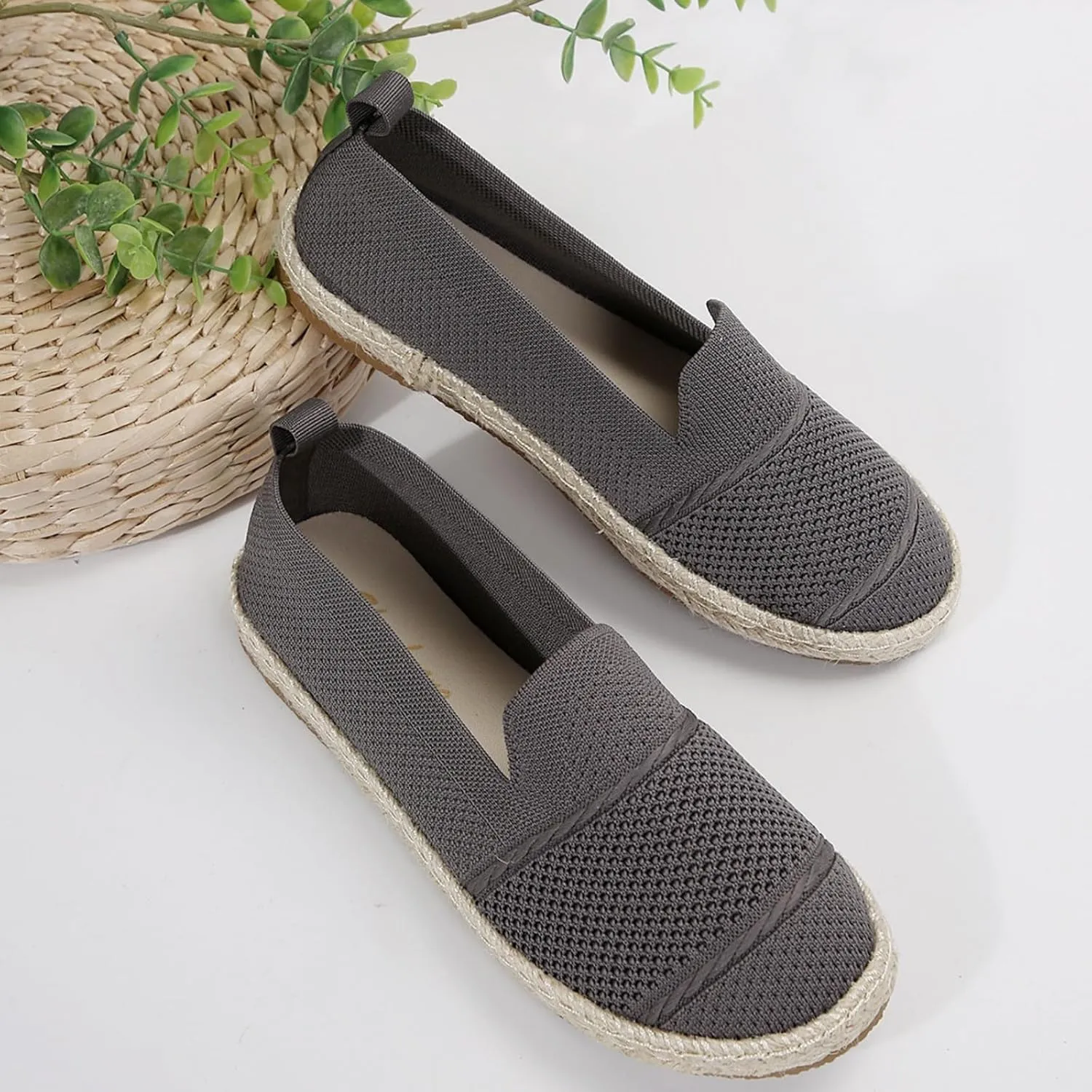 Ladies Slip on Loafer Shoes Womens Flats Dress Shoes Casual Comfortable Mesh Breathable Slip on Shoes Walking Sneakers