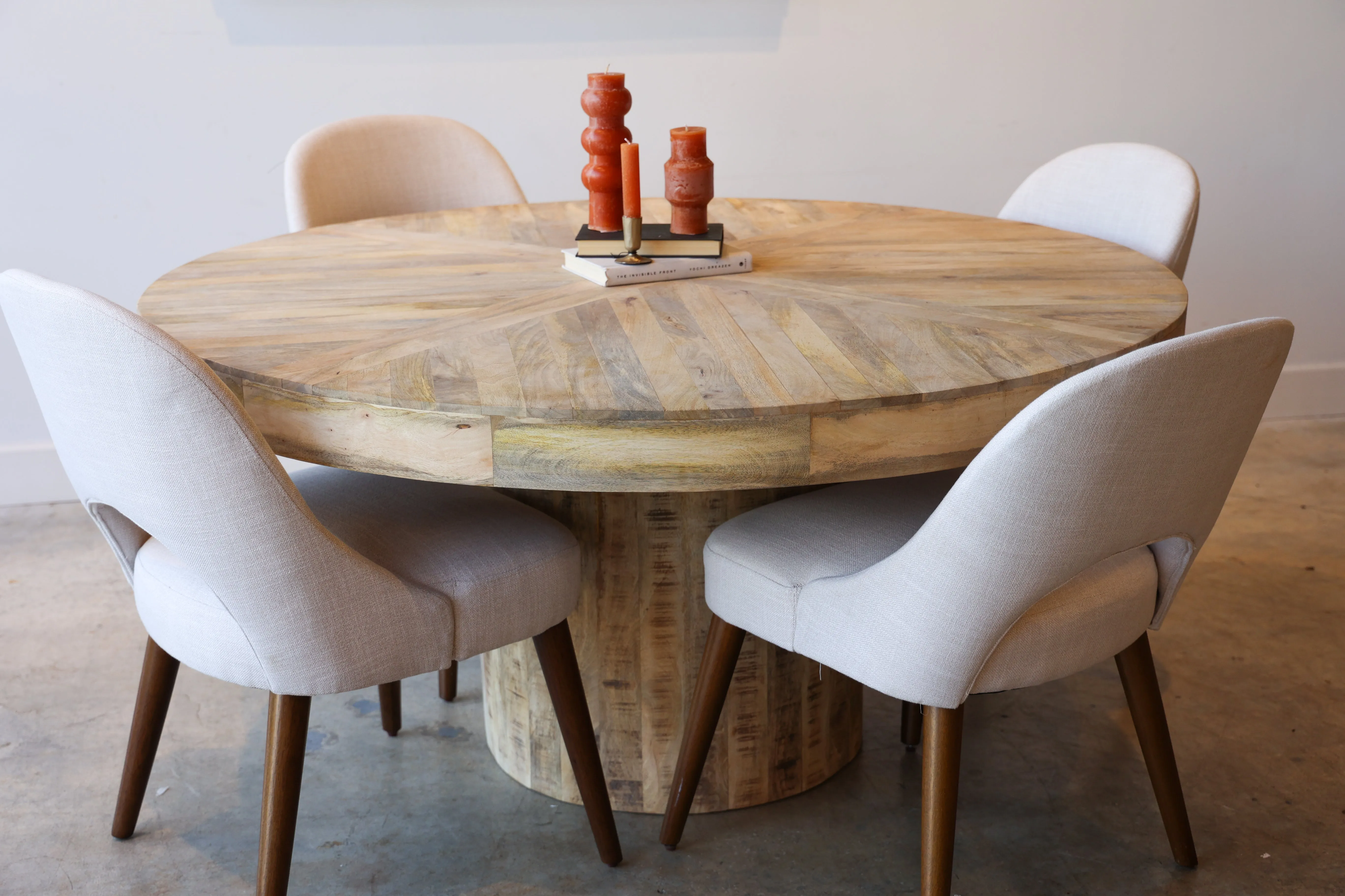 Maison Dining Table