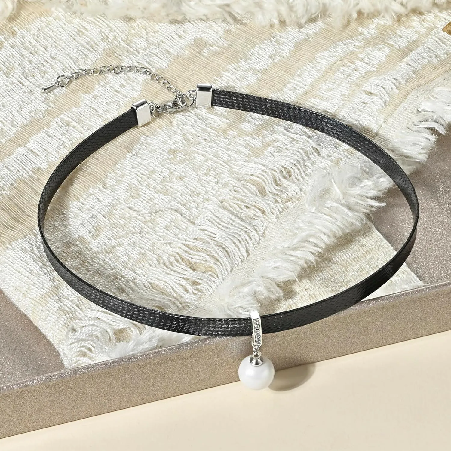 MOOSKI Black Choker Necklace for Women,Adjustable Leather Velvet Choker Collar Pendant Necklace, Goth Jewelry Gifts.