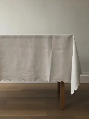 Sofia Linen Tablecloth