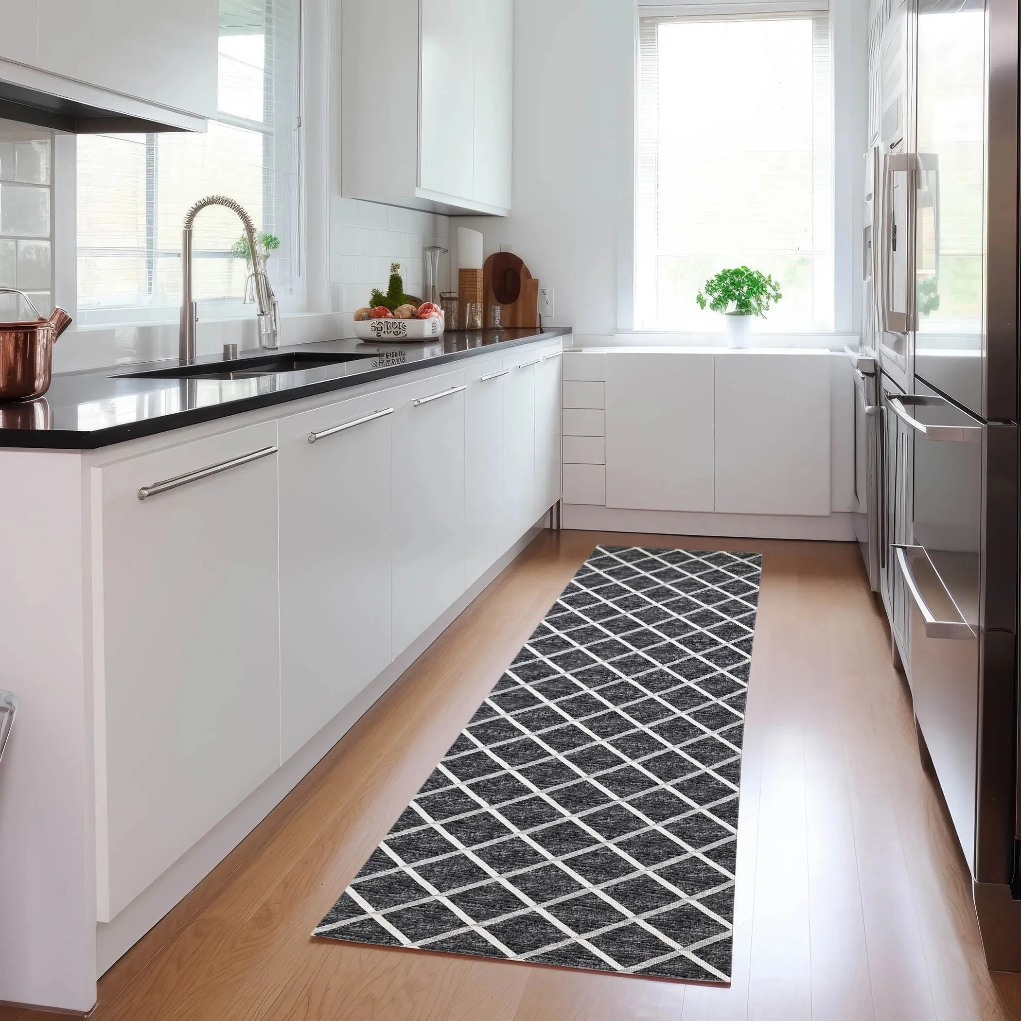 York YO1 Black Rug